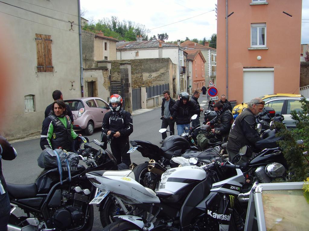 Le Bravard Jumeaux Εξωτερικό φωτογραφία